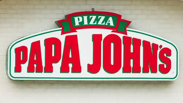 'Video thumbnail for Papa Johns Staff Refuse To Eat These Menu Items'