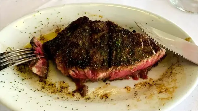 Video thumbnail for This Is The Secret To Ruth's Chris Steak House's Delicious Steak