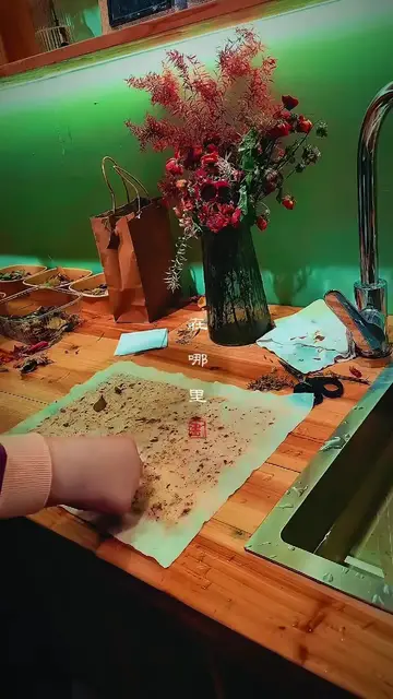 Video thumbnail for Tradition Chinese Lamps