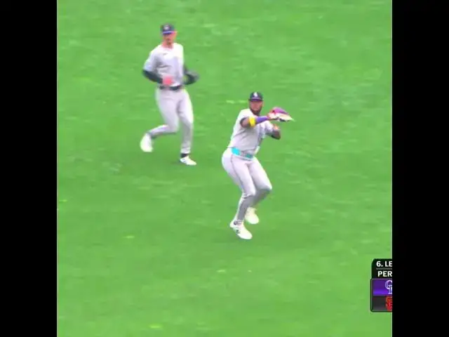 'Video thumbnail for Yanquiel Fernández makes an incredible outfield assist 🔥'