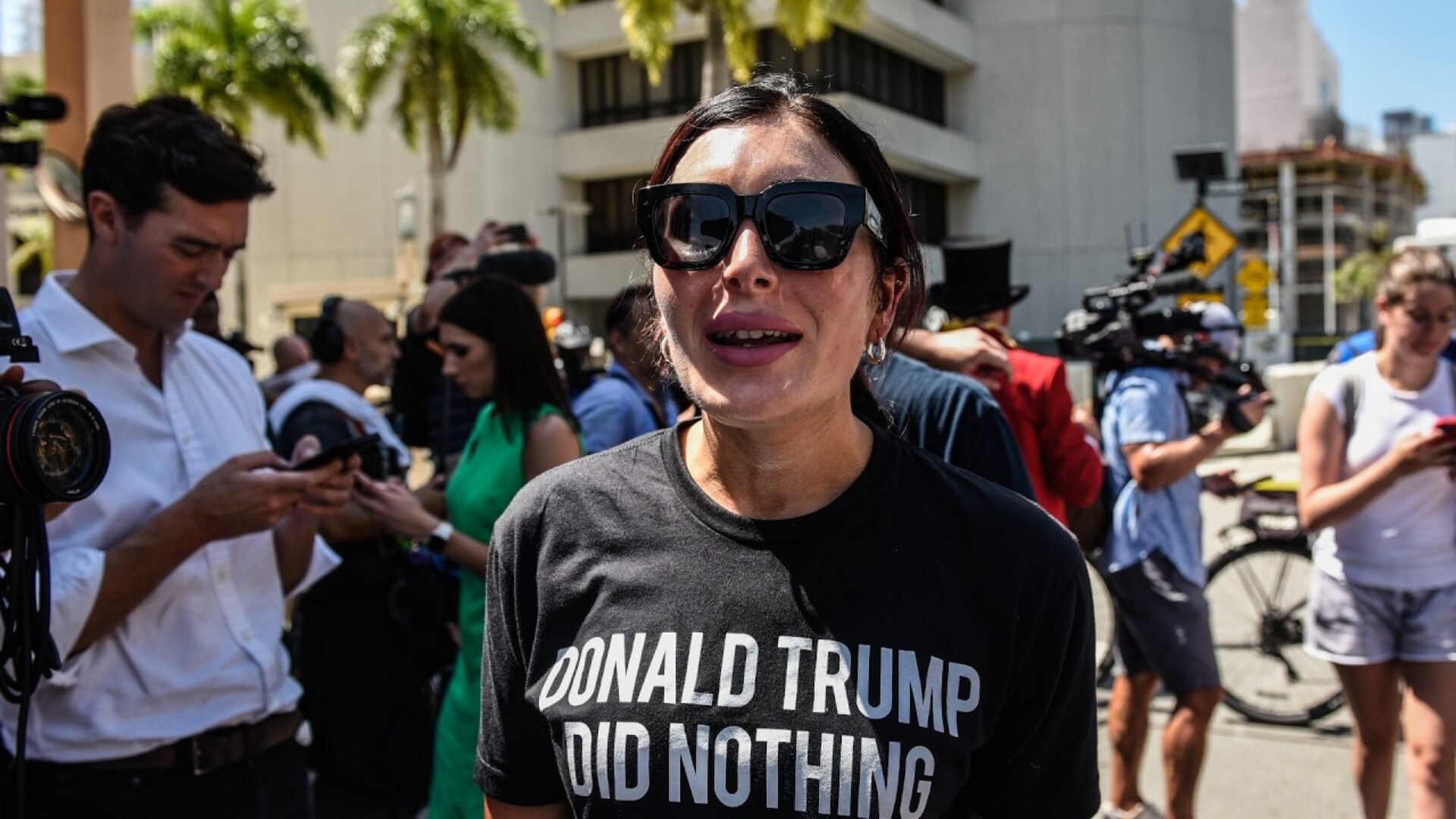 Video thumbnail for Shady Details About Laura Loomer We Can't Ignore