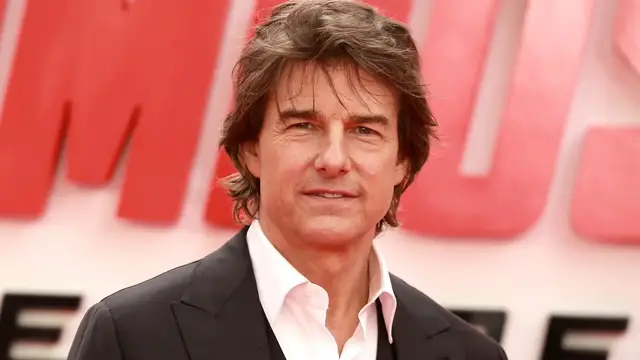 Video thumbnail for Tom Cruise's Outrageously Lavish Lifestyle Is Hard To Believe