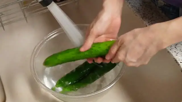 'Video thumbnail for 3 EASY MEAL PREP SALADS  in less than 30mins_(720P_60FPS)'