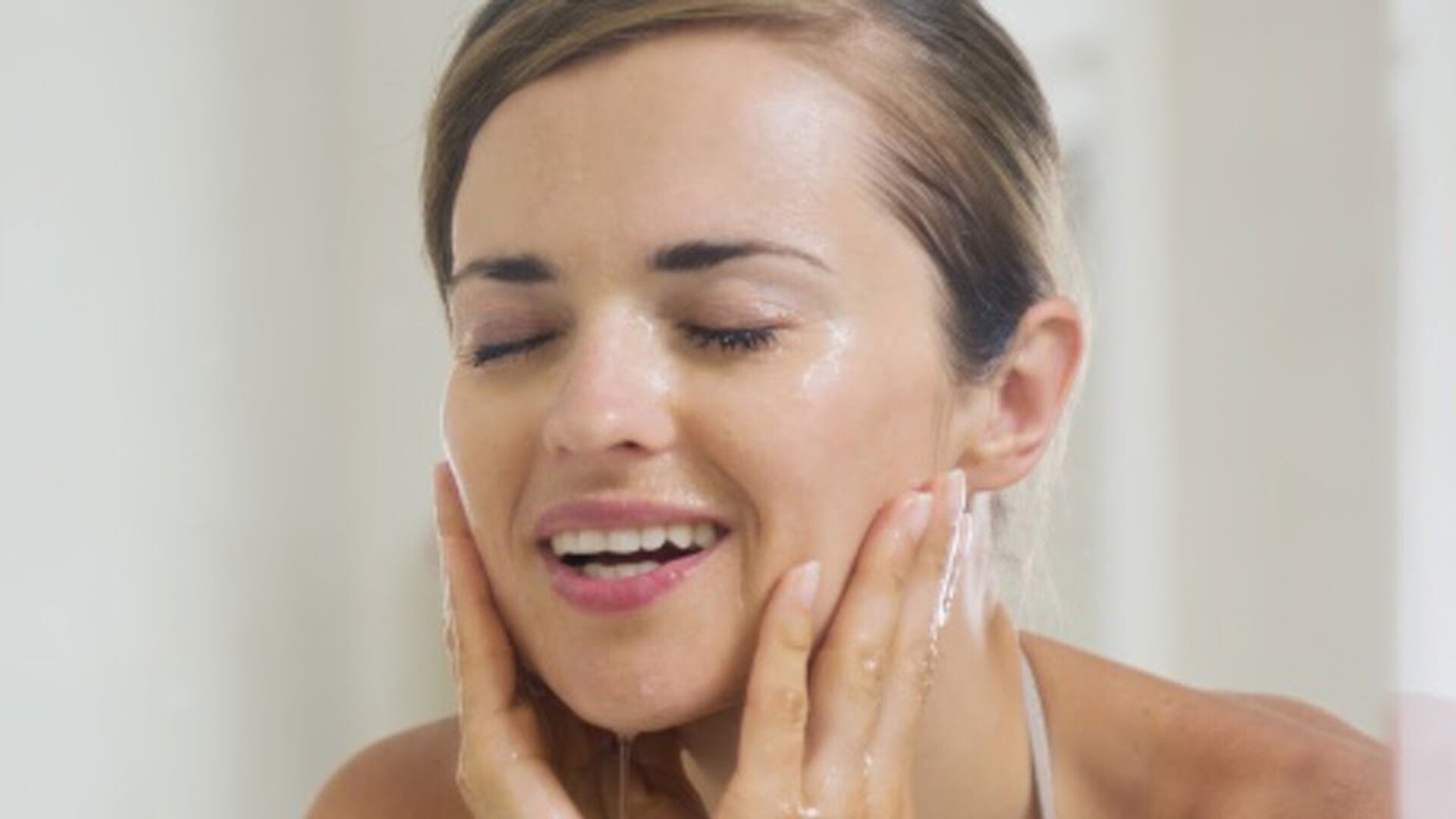 Video thumbnail for This Is How You Should Be Using Coconut Oil