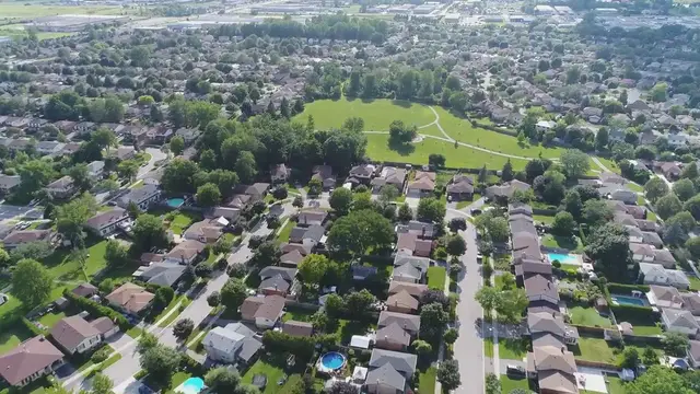 'Video thumbnail for Facebook Retargeting Tips for Real Estate Agent'