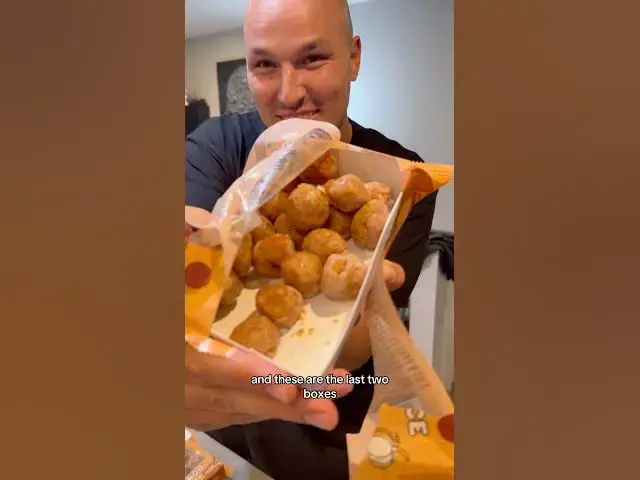 'Video thumbnail for We finally found the new gluten free pumpkin donuts from Trader Joe’s!! #donuts'