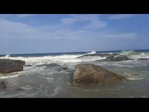 Video thumbnail for Ondas na praia da Costa Azul - Rio das Ostras - RJ