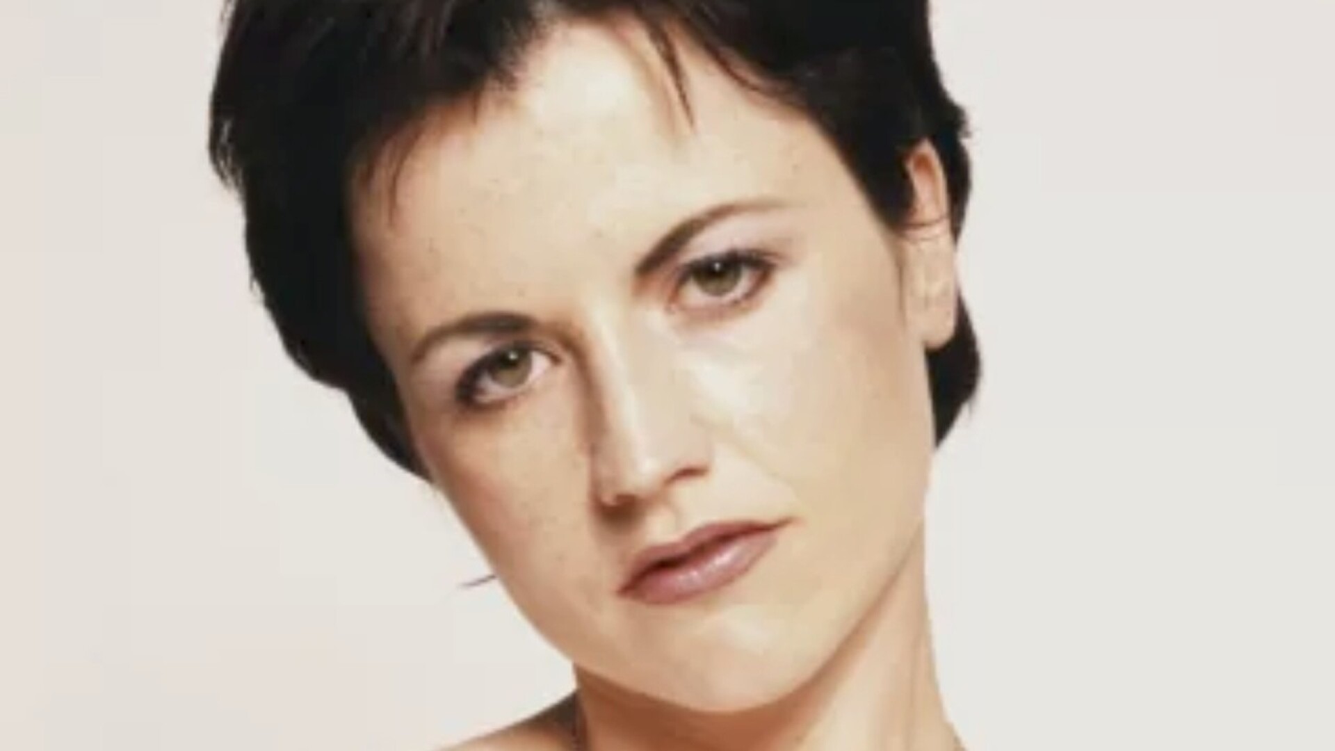 Video thumbnail for The Final Resting Places Of These Legendary Stars