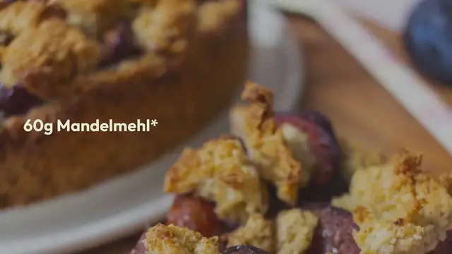 Video thumbnail for Pflaumen-Streusel-Kuchen (Low Carb, glutenfrei)