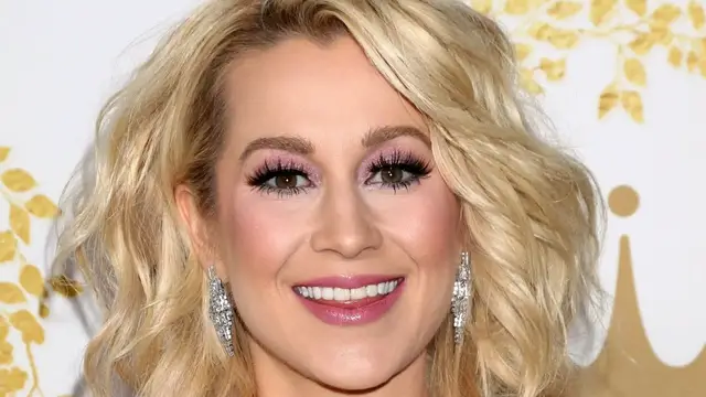 'Video thumbnail for The Tragic Truth About Kellie Pickler Is Heartbreaking'