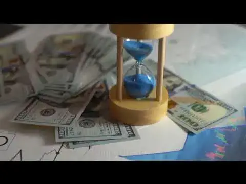 Video thumbnail for Timeless Humor: 10 Hilarious Jokes & Puns About Time That Will Make You Tick! 🕒😂