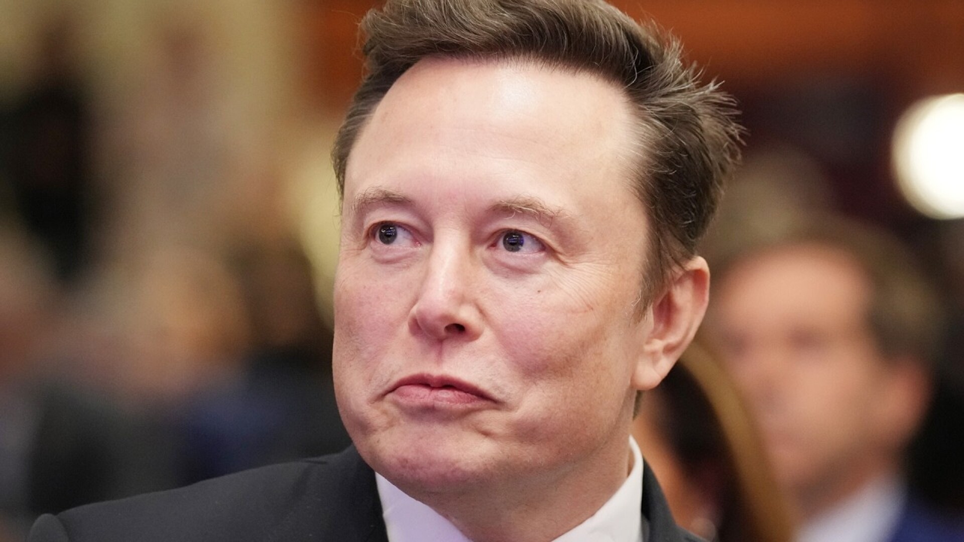 Video thumbnail for Elon Musk's Unconventional Steak Order Has Heads Turning