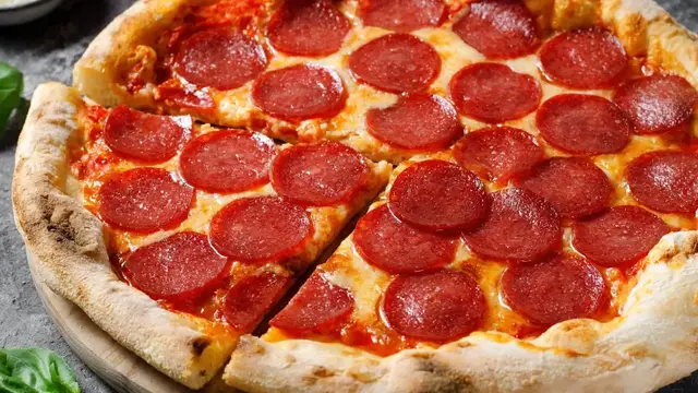 'Video thumbnail for We Finally Know Which Costco Frozen Pizza Is The Best'