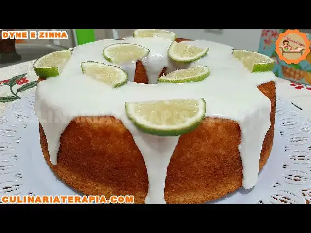 Video thumbnail for Como Fazer Um Bolo de Limão Perfeito com Cobertura, Fofinho Rápido e Fácil