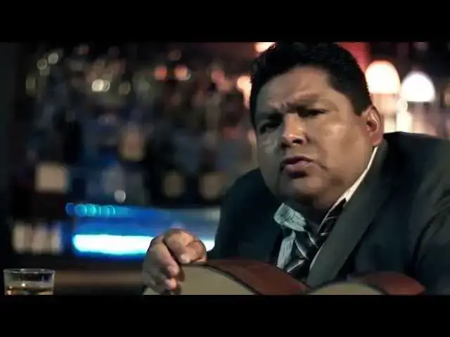 'Video thumbnail for Nomás A Ratos - Salvador Saavedra (Video Oficial)'