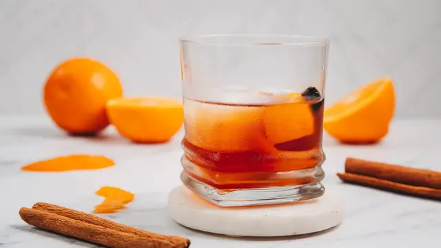 Video thumbnail for Brown Butter Maple Old Fashioned Recipe