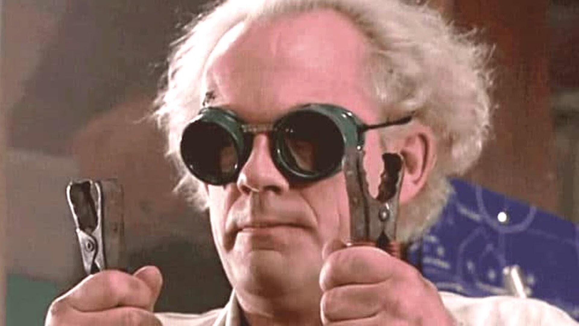 Video thumbnail for Sci-Fi Movies That Somehow Actually Predicted The Future