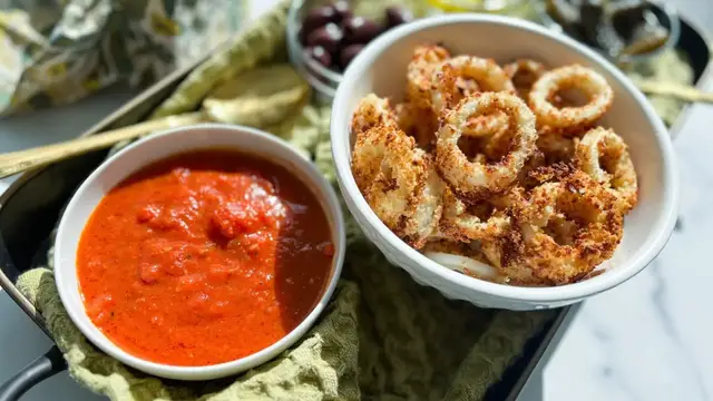 'Video thumbnail for Air Fryer Calamari With Simple Marinara Sauce Recipe'
