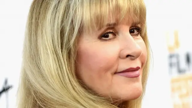 Video thumbnail for Stevie Nicks' Falling Out With Lindsey Buckingham Explained