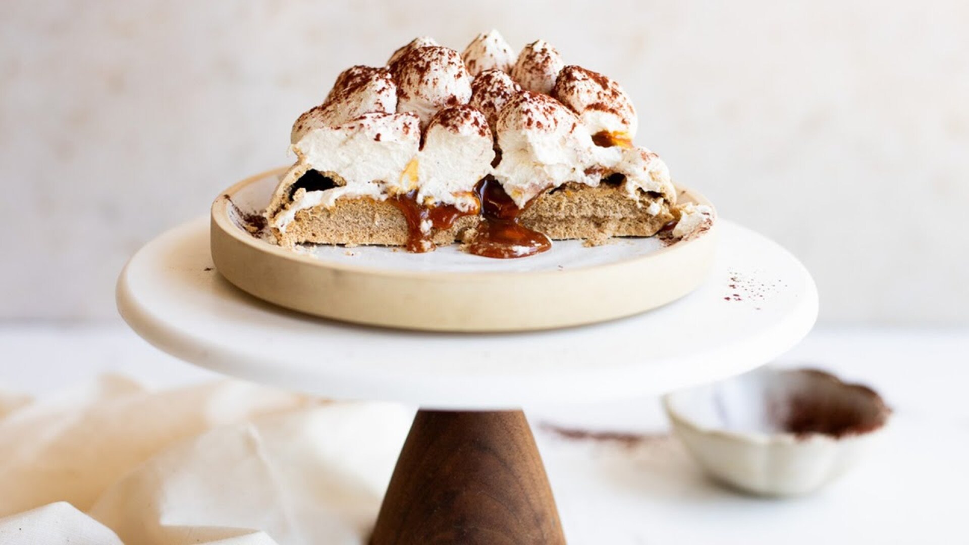 Video thumbnail for Coffee Coffee Mini Pavlovas Recipe