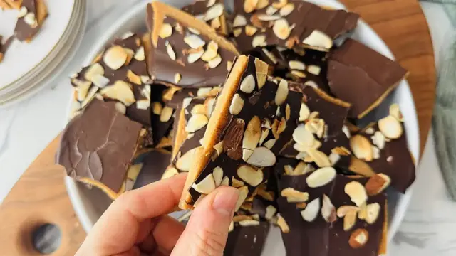 Video thumbnail for Irrestible Chocolate Toffee Bark Recipe