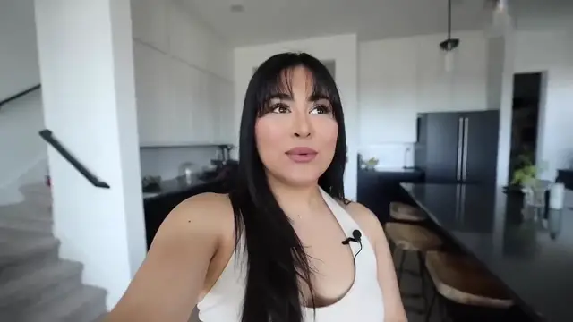 Video thumbnail for Trying INDIAN FOOD for the FIRST TIME (720P HD)