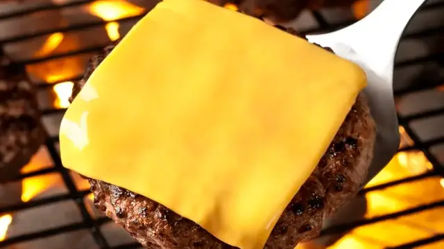 'Video thumbnail for Burger King Employees Reveal Menu Items They Never Touch'