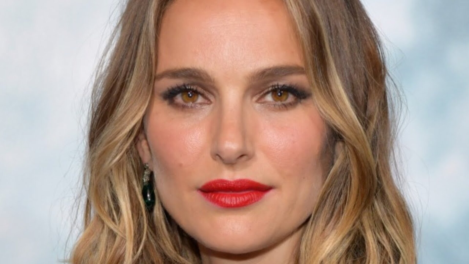 Video thumbnail for Natalie Portman Had Quite The Transformation