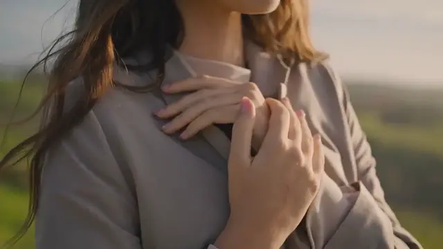 Video thumbnail for Jennifer_Lawrence_s_Fall_Fashion_Guide