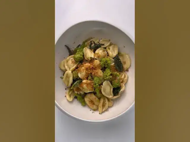Video thumbnail for ORECCHIETTE CIME DI RAPA 🥬 #cuisineitalienne #recetteitalienne #pasta #pastalover