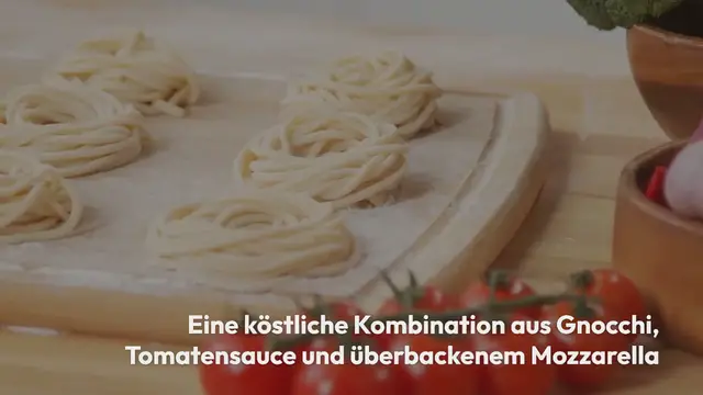 Video thumbnail for Gnocchi mit Tomatensauce & Mozzarella Rezept