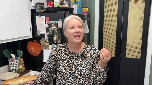 Video thumbnail for They used to teach this recipe in schools in the 60 s 😳 (Should we bring it back  )(720P HD)