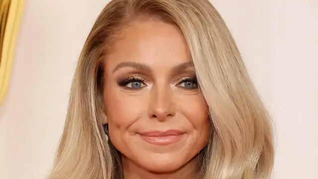 'Video thumbnail for The Tragedy Of Kelly Ripa Is So Sad'