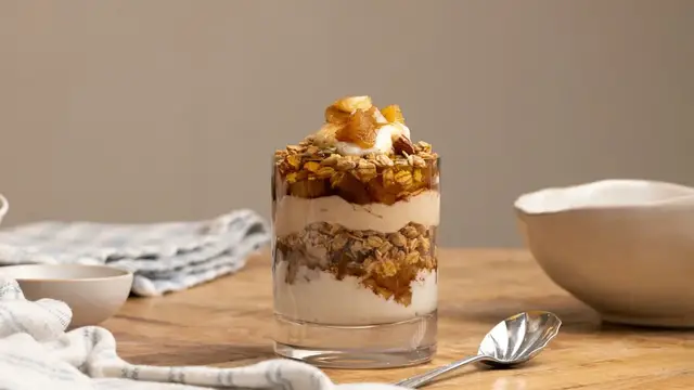 Video thumbnail for Apple Breakfast Parfait Recipe