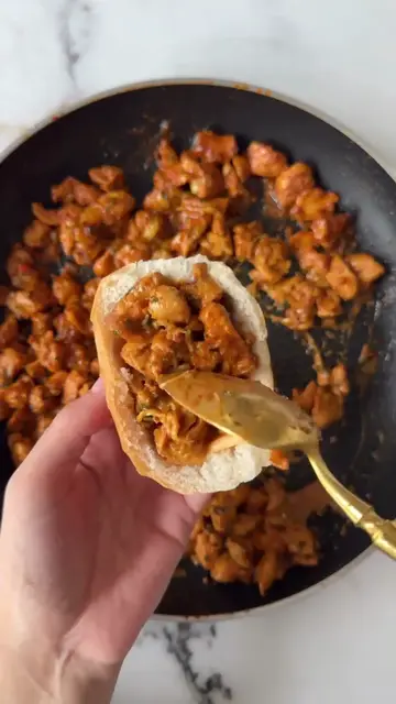 Video thumbnail for Cheesy chicken Role