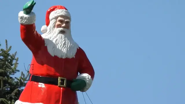 Video thumbnail for NORAD Santa Tracker Track Santa's Journey This Christmas Eve!