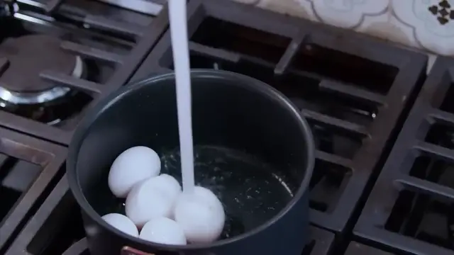 'Video thumbnail for Creamy Deviled Eggs with Greek Yogurt Easy Peel Hack (720P HD)'