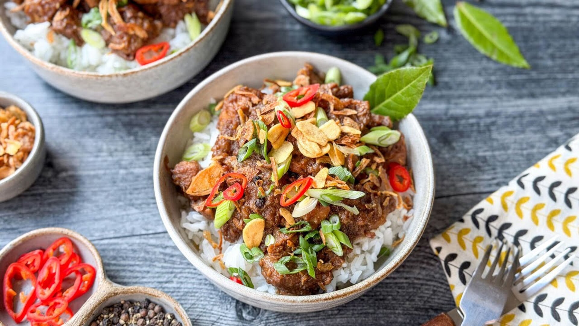 Video thumbnail for Filipino Pork Adobo Recipe