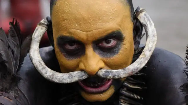 Video thumbnail for Horror Movies That Audiences Walked Out Of Before The Final Credits Rolled