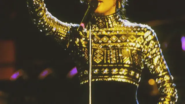 Video thumbnail for Whitney's Historic South Africa Concert