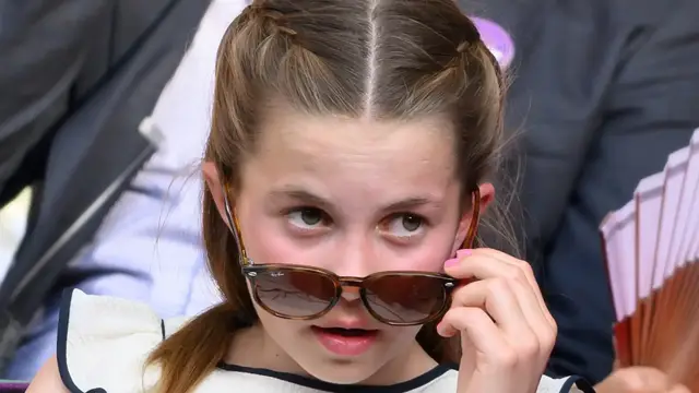 Video thumbnail for How Prince George & Princess Charlotte Stole The Show At Wimbledon