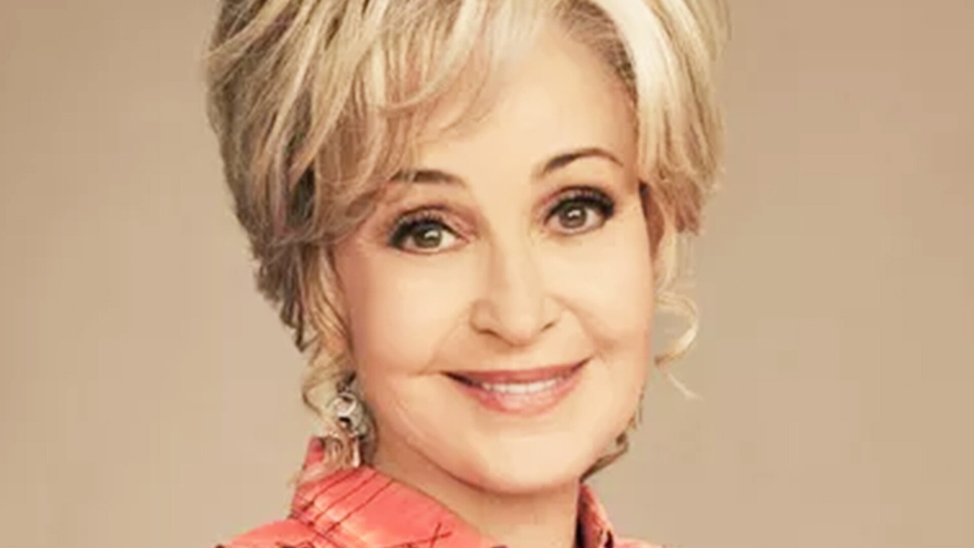 Video thumbnail for Tragic Details About Annie Potts From Young Sheldon
