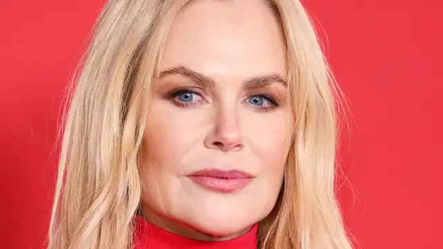 'Video thumbnail for Older Female Stars Who Still Turn Heads'