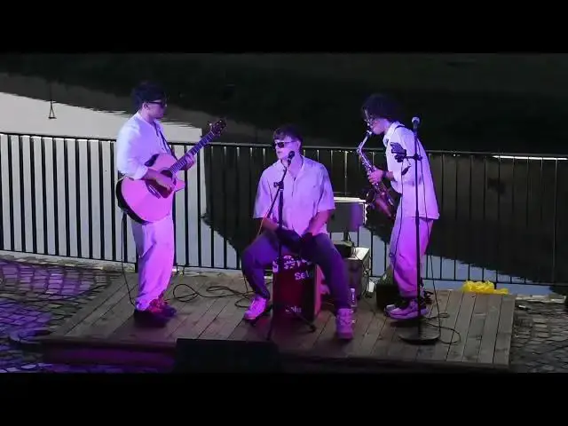 'Video thumbnail for Trupa @AcousticBoyz LIVE la amfiteatrul din Făgăraș!'