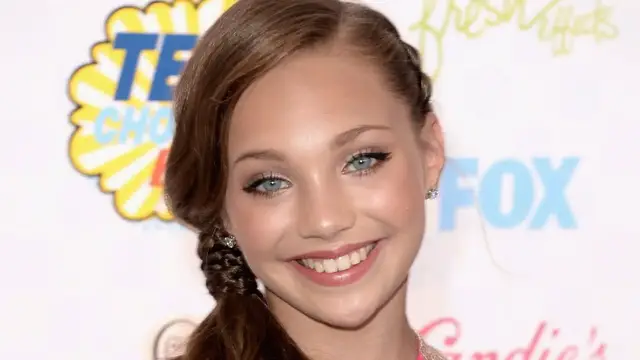 'Video thumbnail for Why Maddie Ziegler Didn't Quit Dance Moms Sooner'