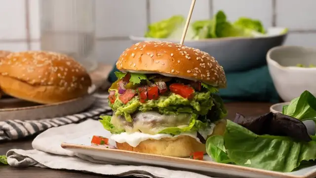 'Video thumbnail for Beef And Bean Nacho Burgers Recipe'