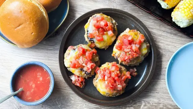 'Video thumbnail for Give Turkey Burgers A Tex-Mex Flair With This 3-Ingredient Recipe'