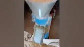 'Video thumbnail for খামারেই তৈরি হচ্ছে ব্রয়লার মুরগির খাদ্য।'