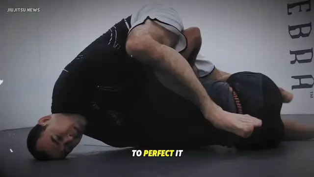 Video thumbnail for Marcelo Garcia Guillotine from Mount!
