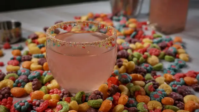Video thumbnail for Fruity Cereal Clarified Milk Punch Recipe